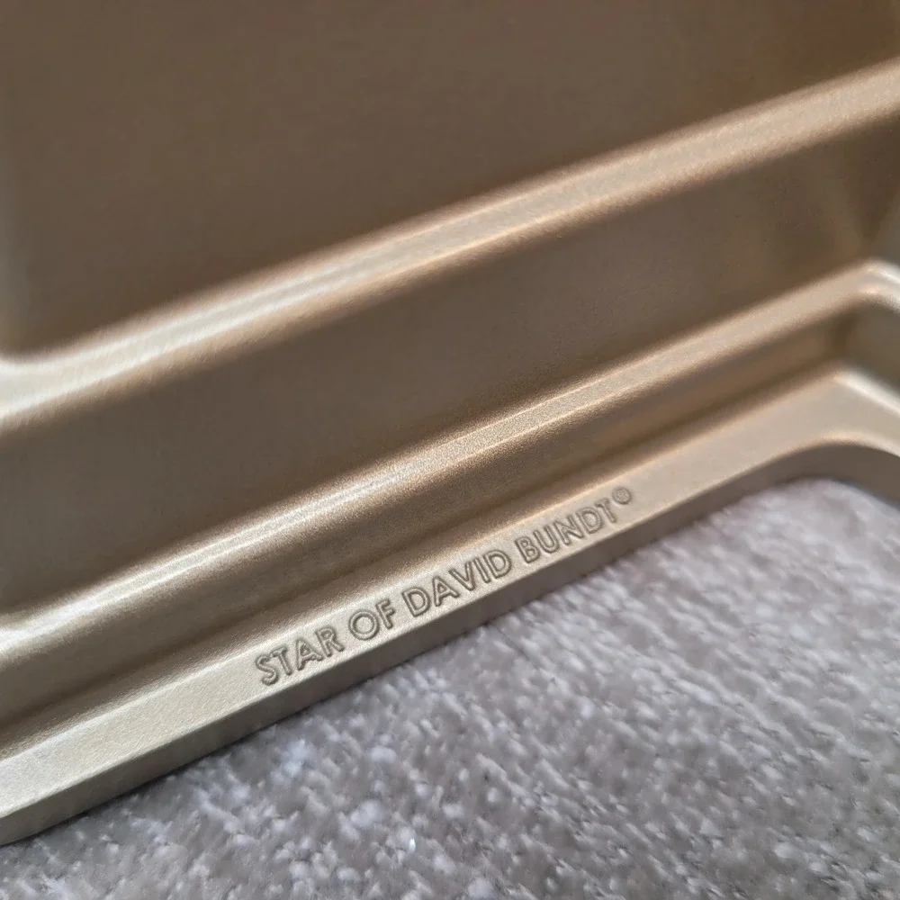 Williams Sonoma Star of David Bundt Cake Pan Nordic Ware‎ Gold Bakeware
